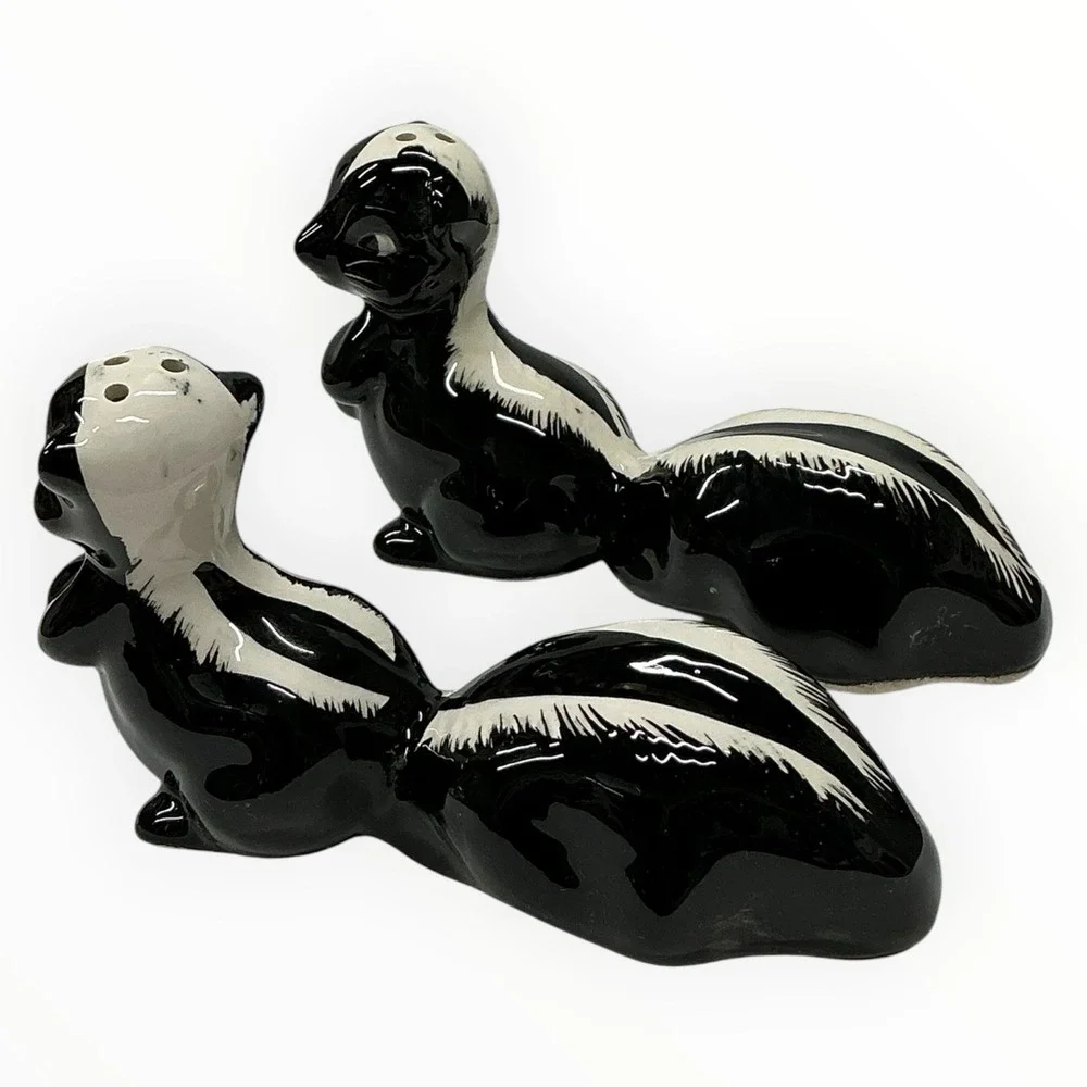 Vintage Relco Creation‎ Anthropomorphic Skunk Salt Pepper Shakers MCM Japan Tags